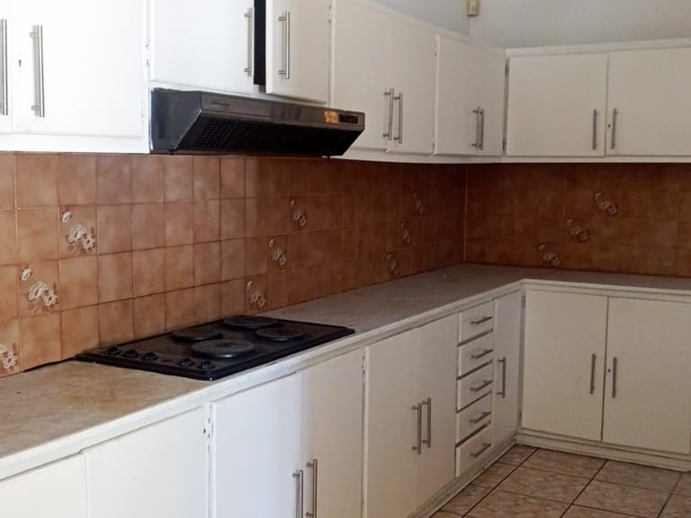 To Let 4 Bedroom Property for Rent in Universitas Free State